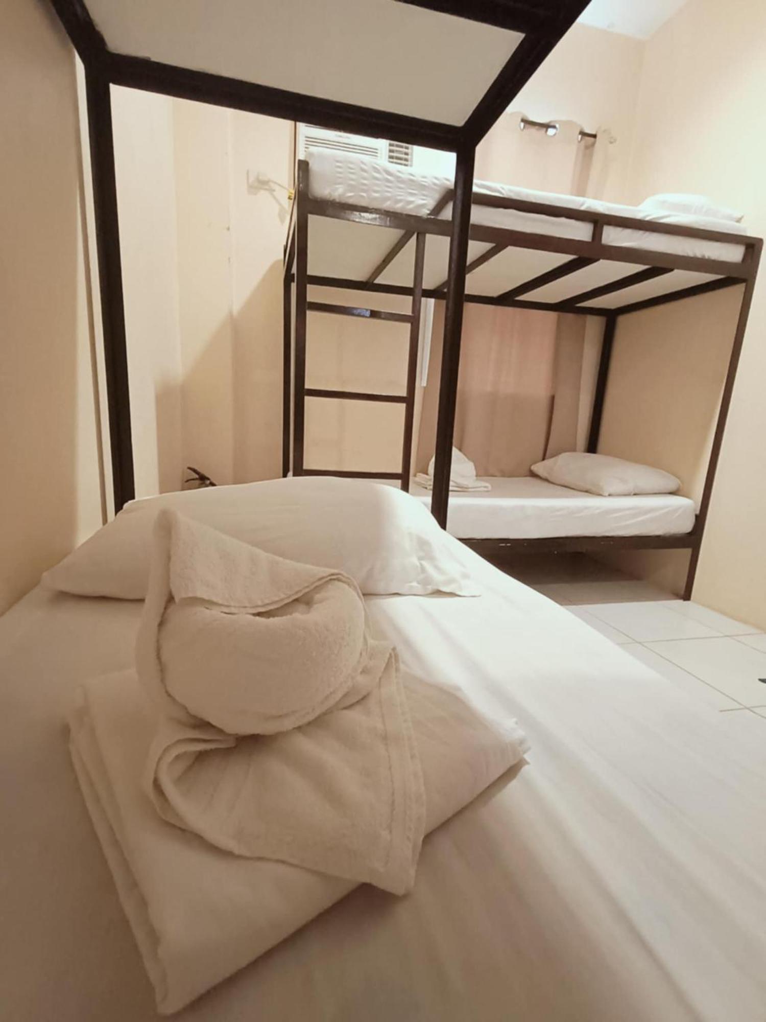 Claytown Pension House 杜马格特 外观 照片